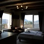 кичера Gold 4*