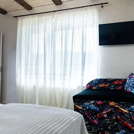 кичера Gold Guest house